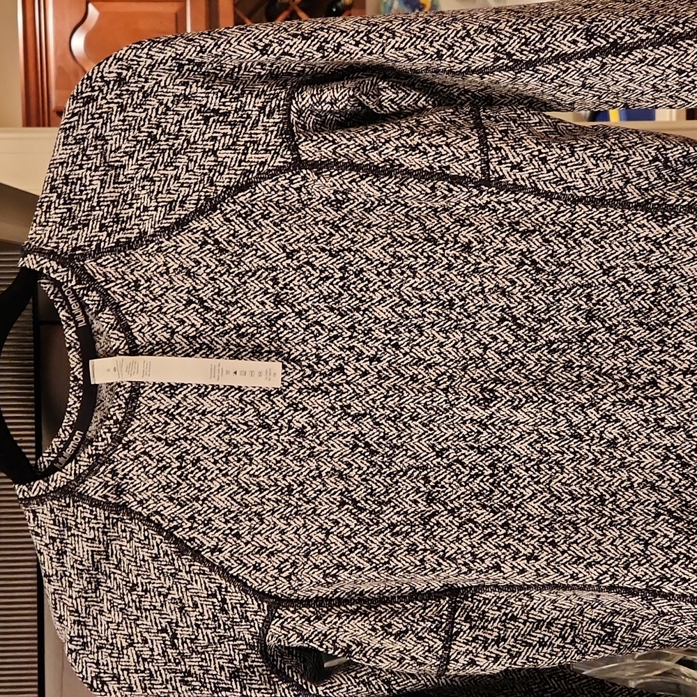 Runderful long sleeve shirt  gentle use beautiful looks brand new